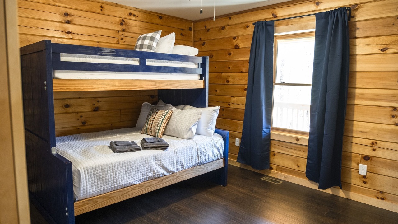 Photo of Bedroom in Berkeley Springs