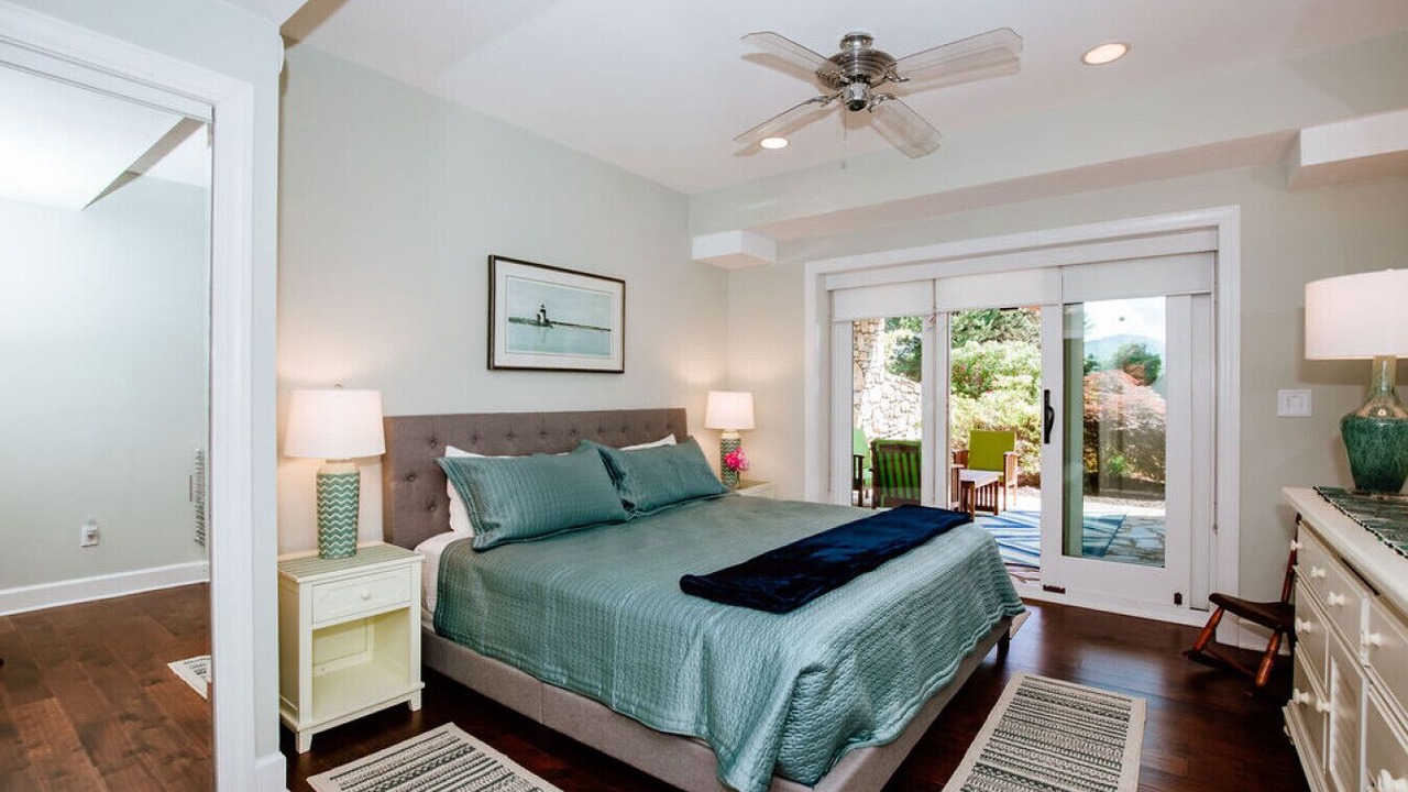 Photo of Bedroom in Asheville