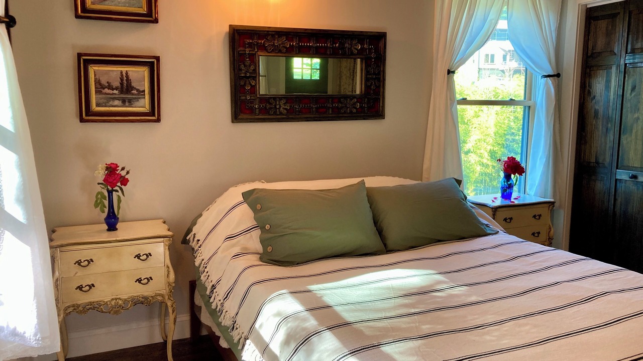Photo of Bedroom in Woodfin