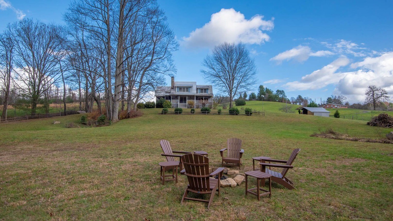 Photo of Outdoor in West Jefferson