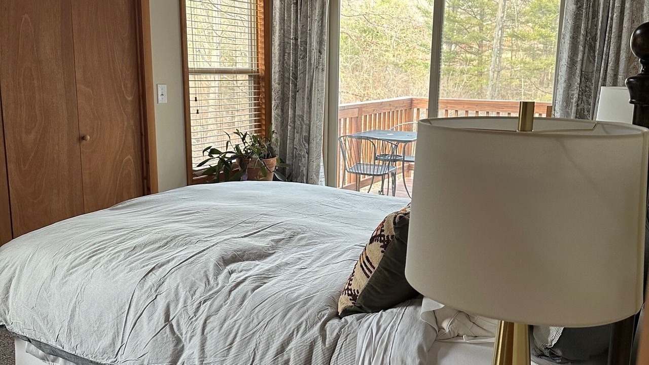 Photo of Bedroom in Berkeley Springs
