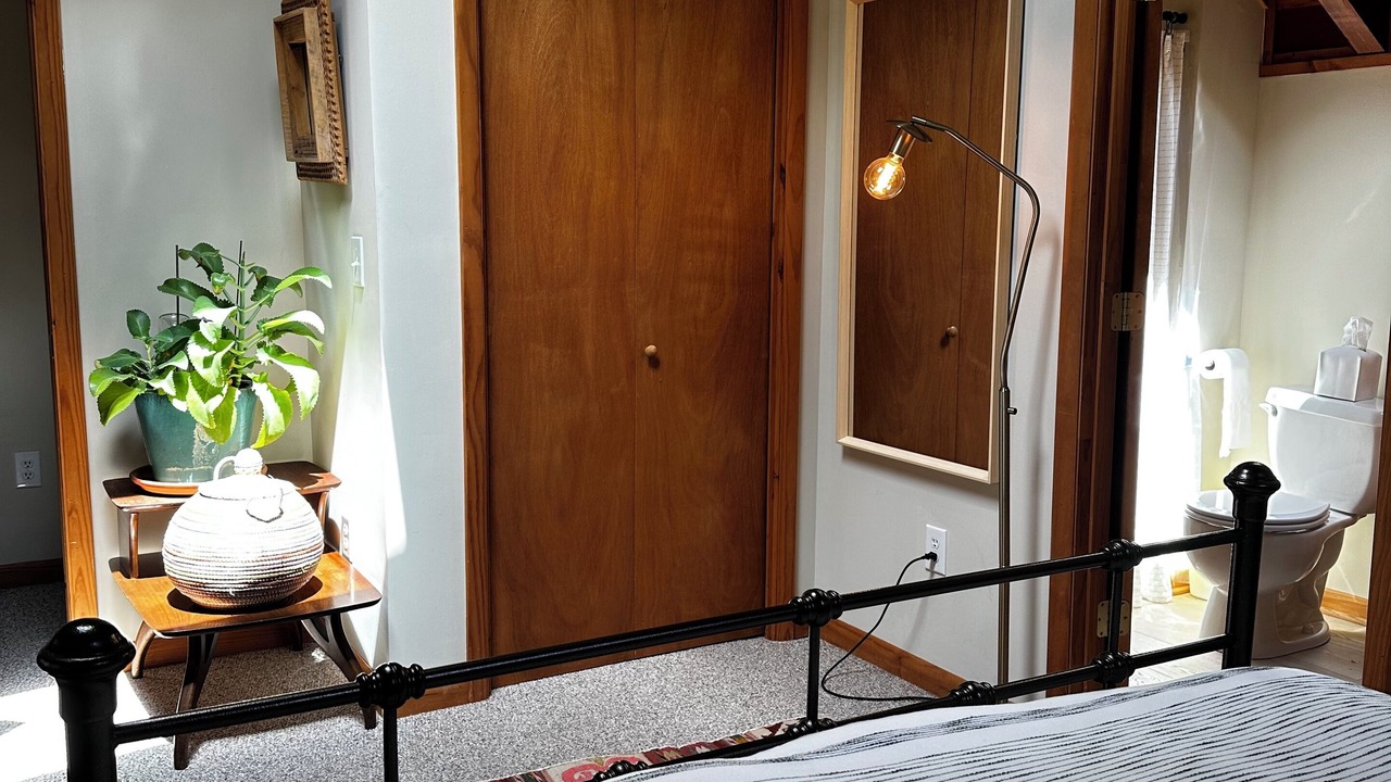 Photo of Bedroom in Berkeley Springs