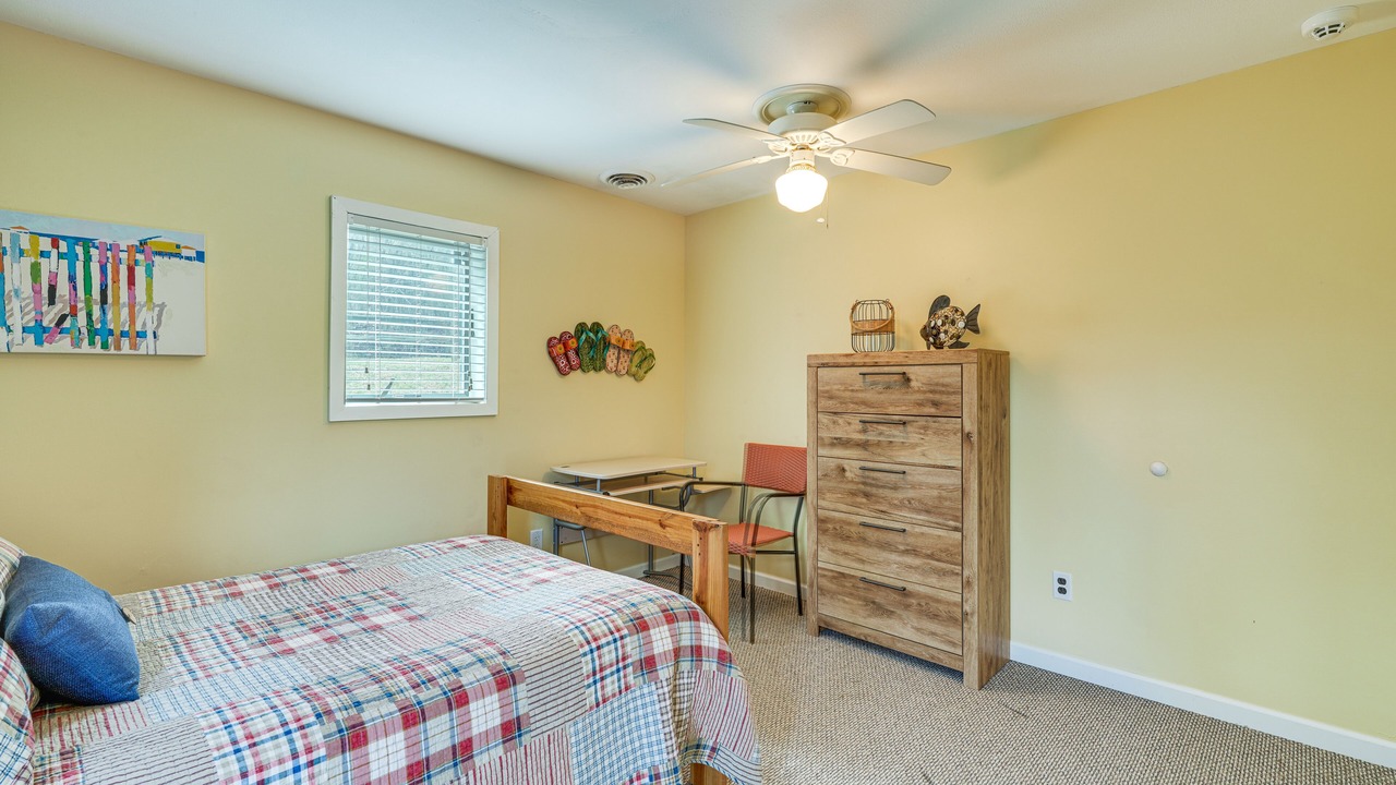 Photo of Bedroom in Piney Flats