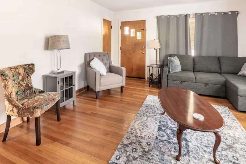 Photo of Livingroom in Milford
