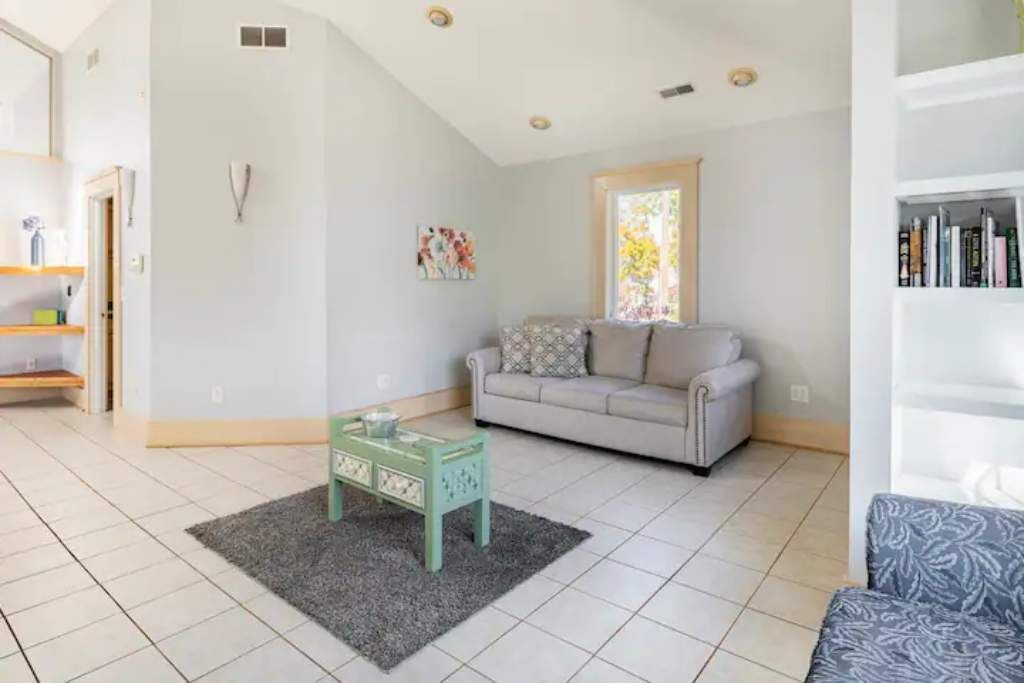 Photo of Livingroom in Milford