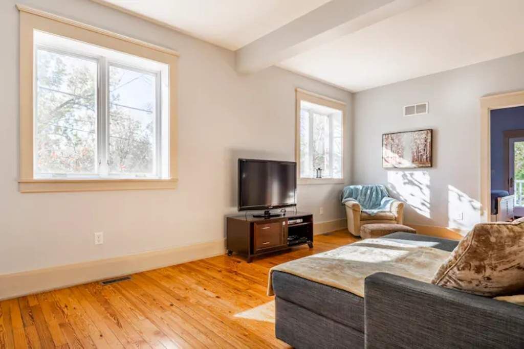 Photo of Livingroom in Milford