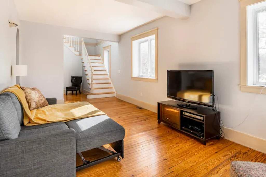 Photo of Livingroom in Milford