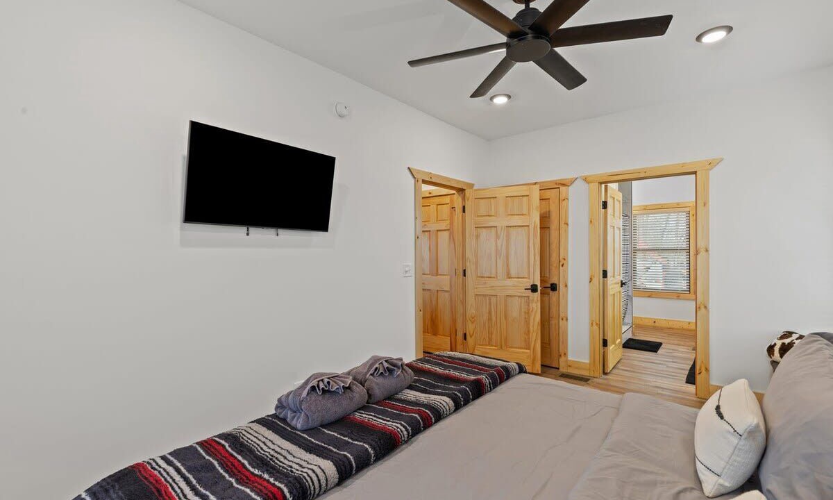 Photo of Bedroom in Rogers