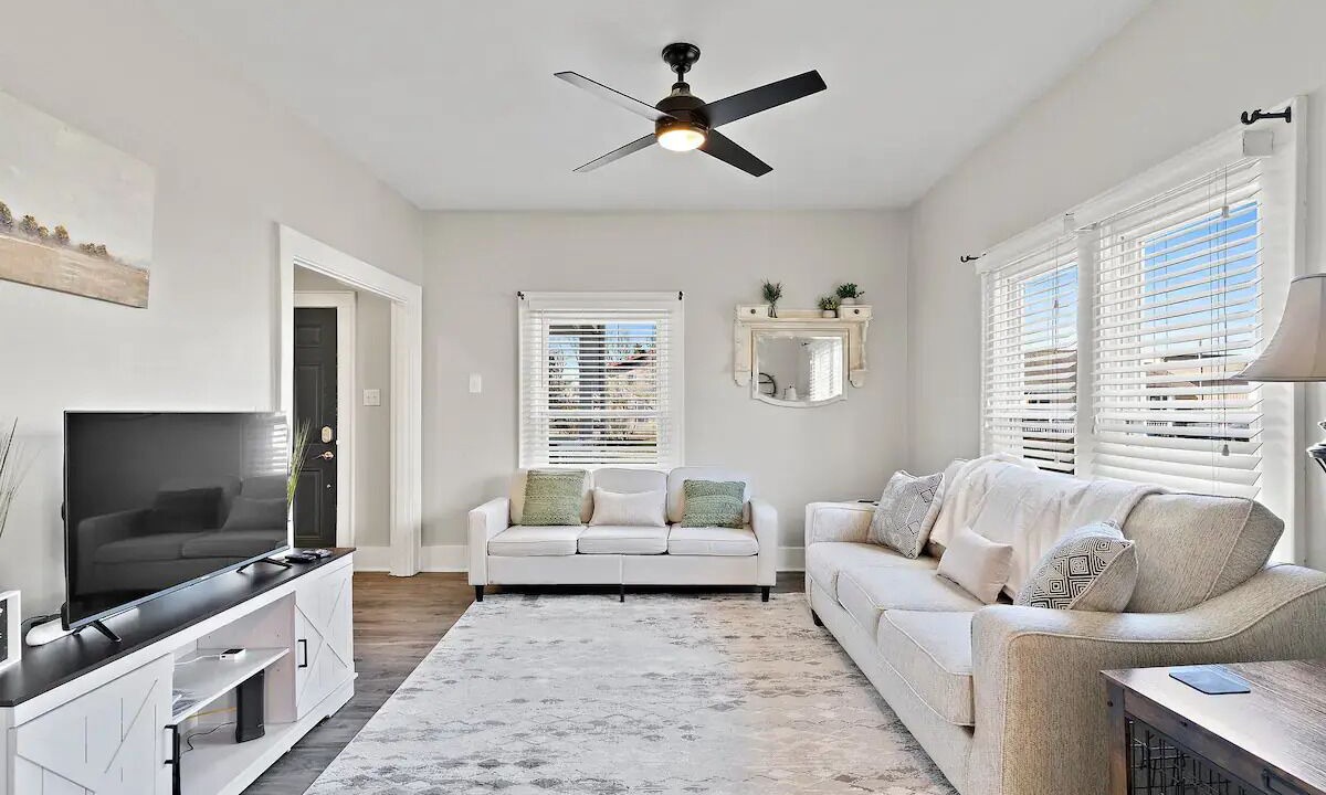 Photo of Livingroom in Carrollton