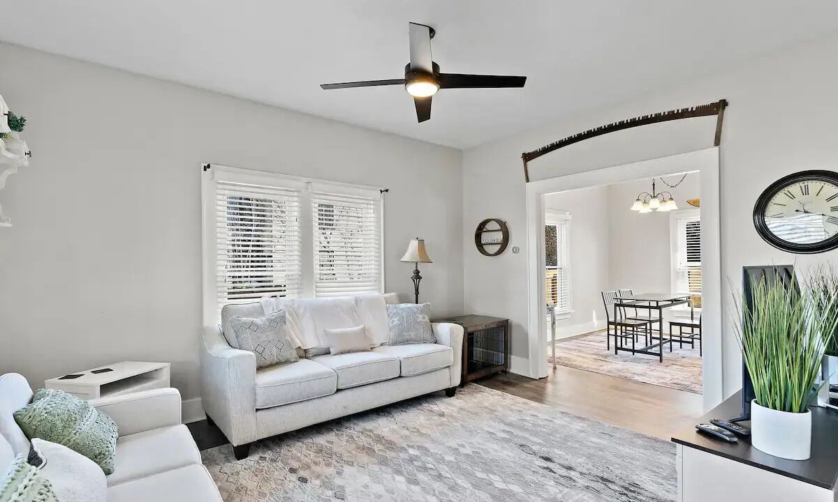 Photo of Livingroom in Carrollton
