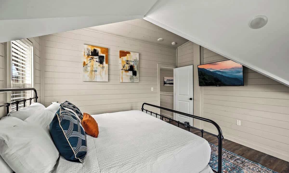 Photo of Bedroom in Sevierville