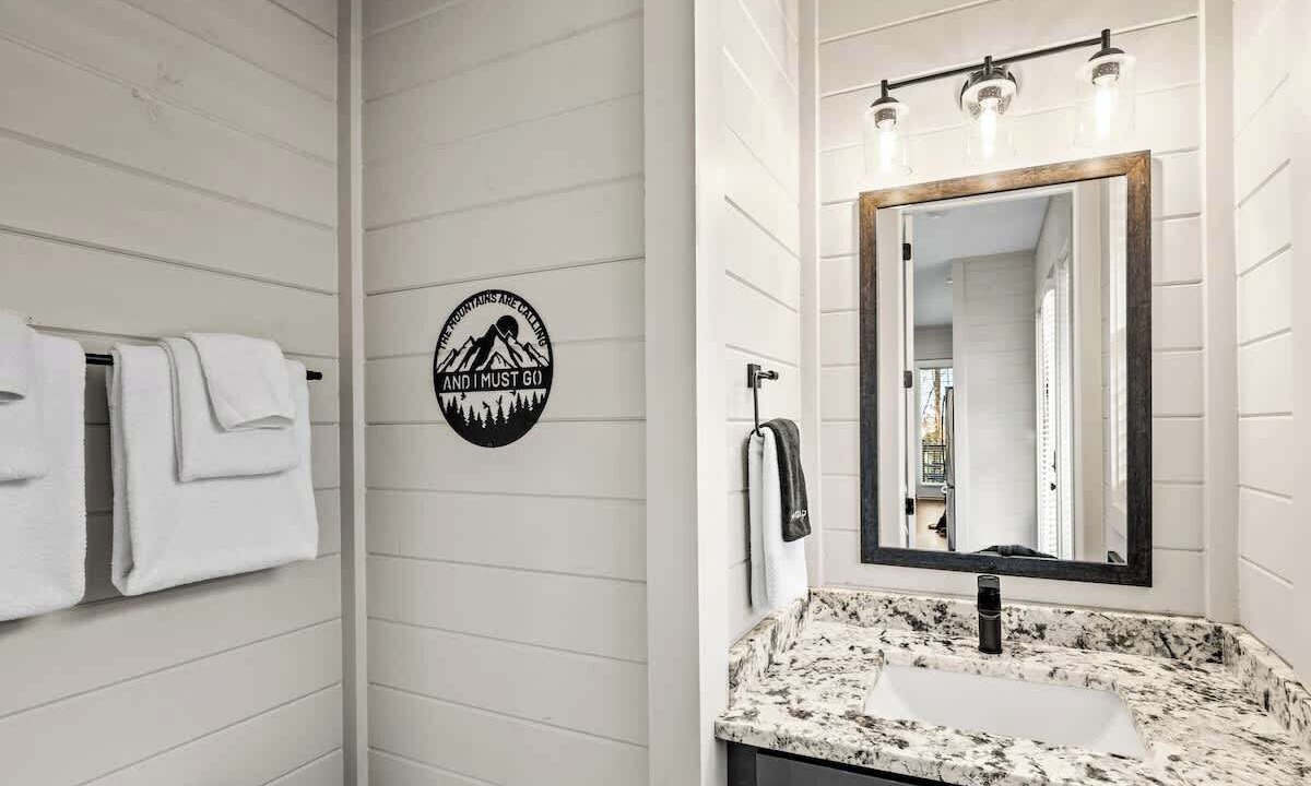 Photo of Bathroom in Sevierville