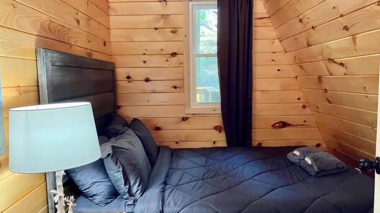 Photo of Bedroom in Campton