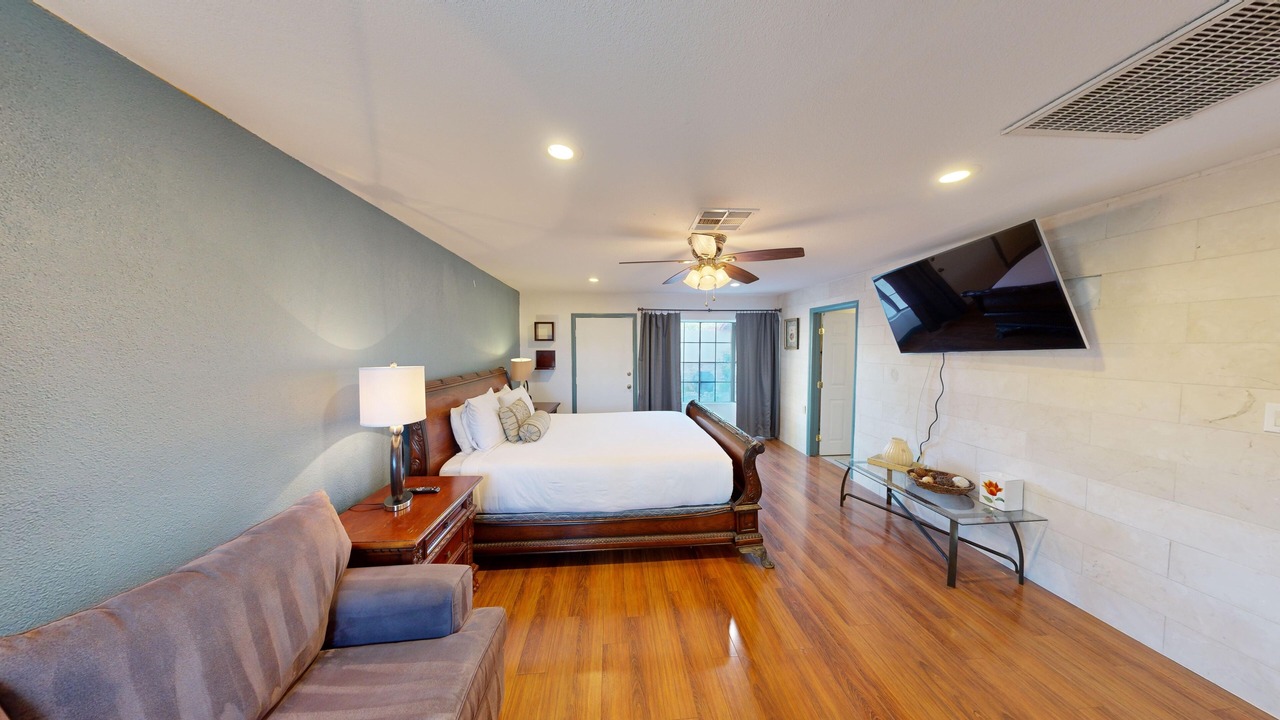 Photo of Bedroom in Glen Heather Estates