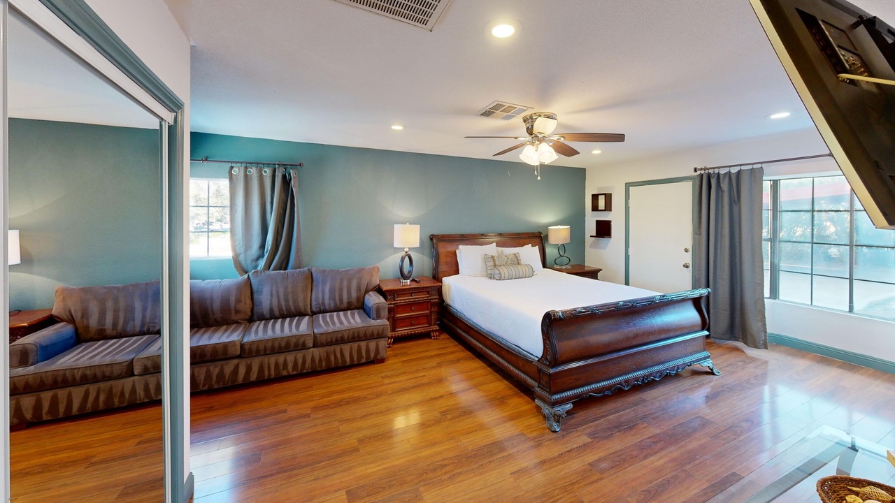 Photo of Bedroom in Glen Heather Estates
