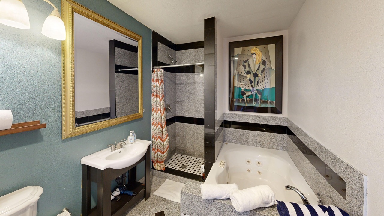 Photo of Bathroom in Glen Heather Estates
