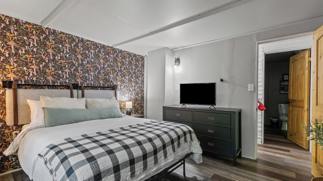 Photo of Bedroom in Rogers