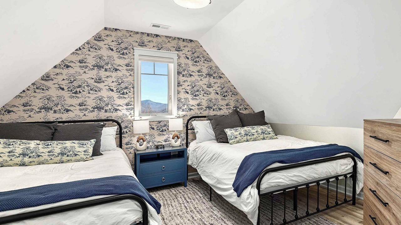 Photo of Bedroom in Swannanoa