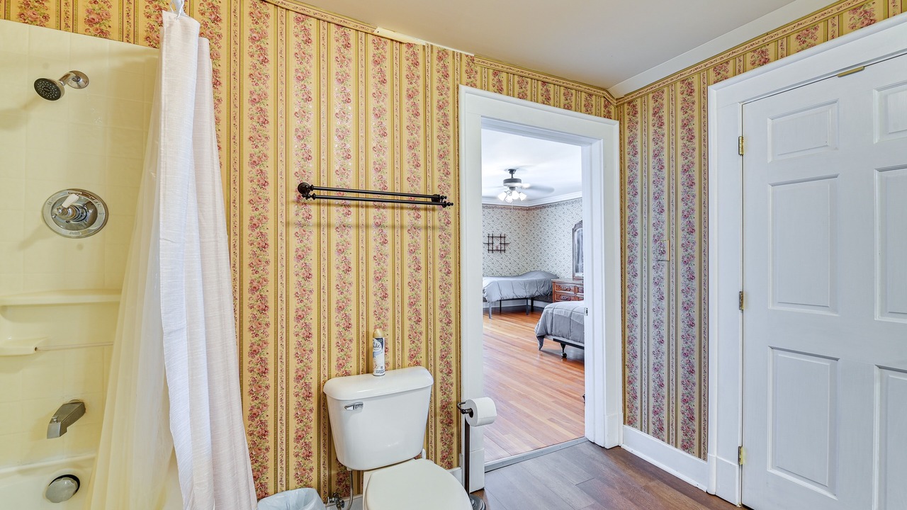 Photo of Bathroom in Elizaville
