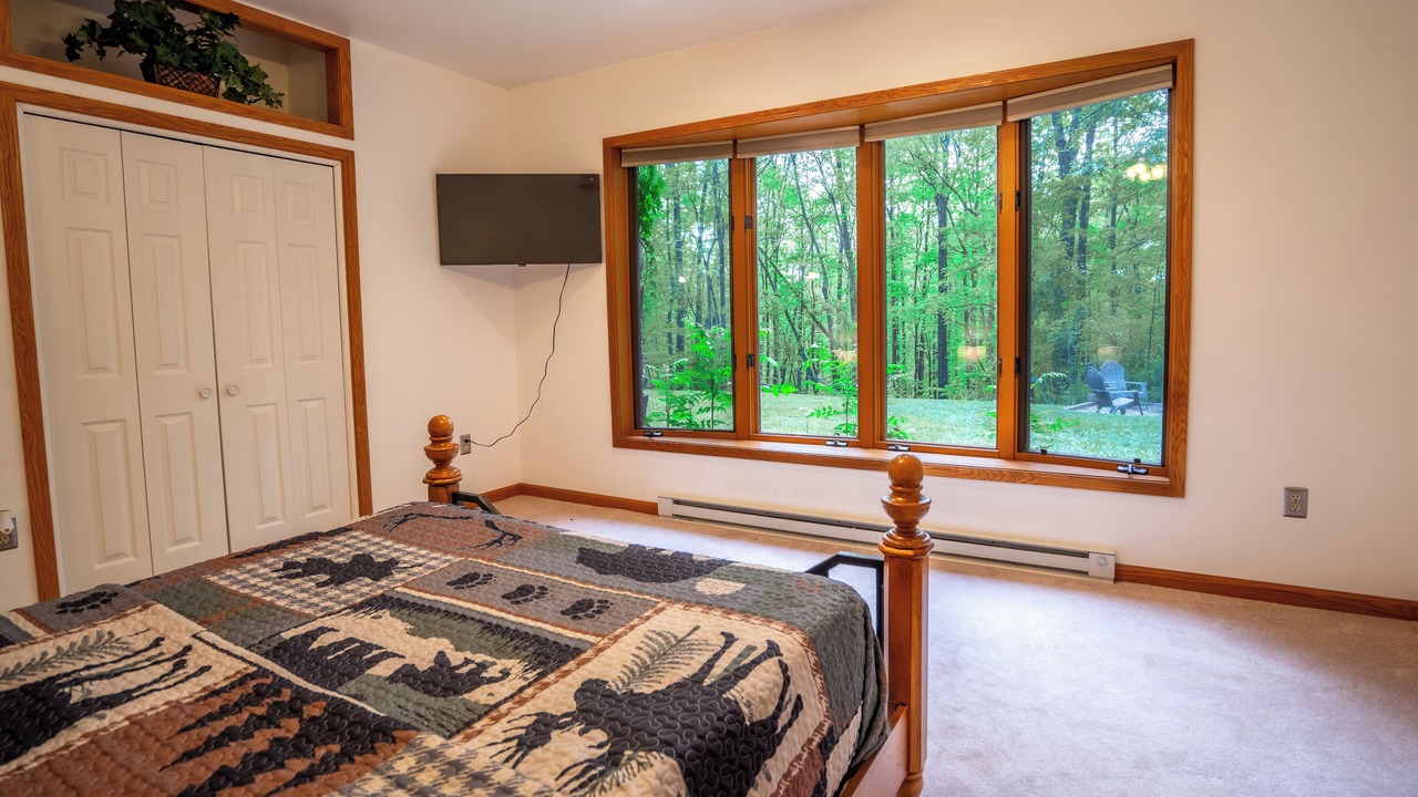 Photo of Bedroom in Berkeley Springs