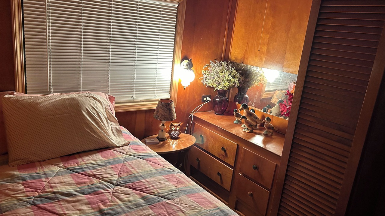 Photo of Bedroom in Frametown