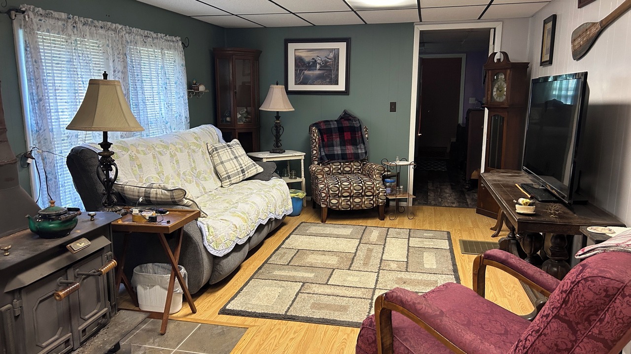 Photo of Livingroom in Frametown