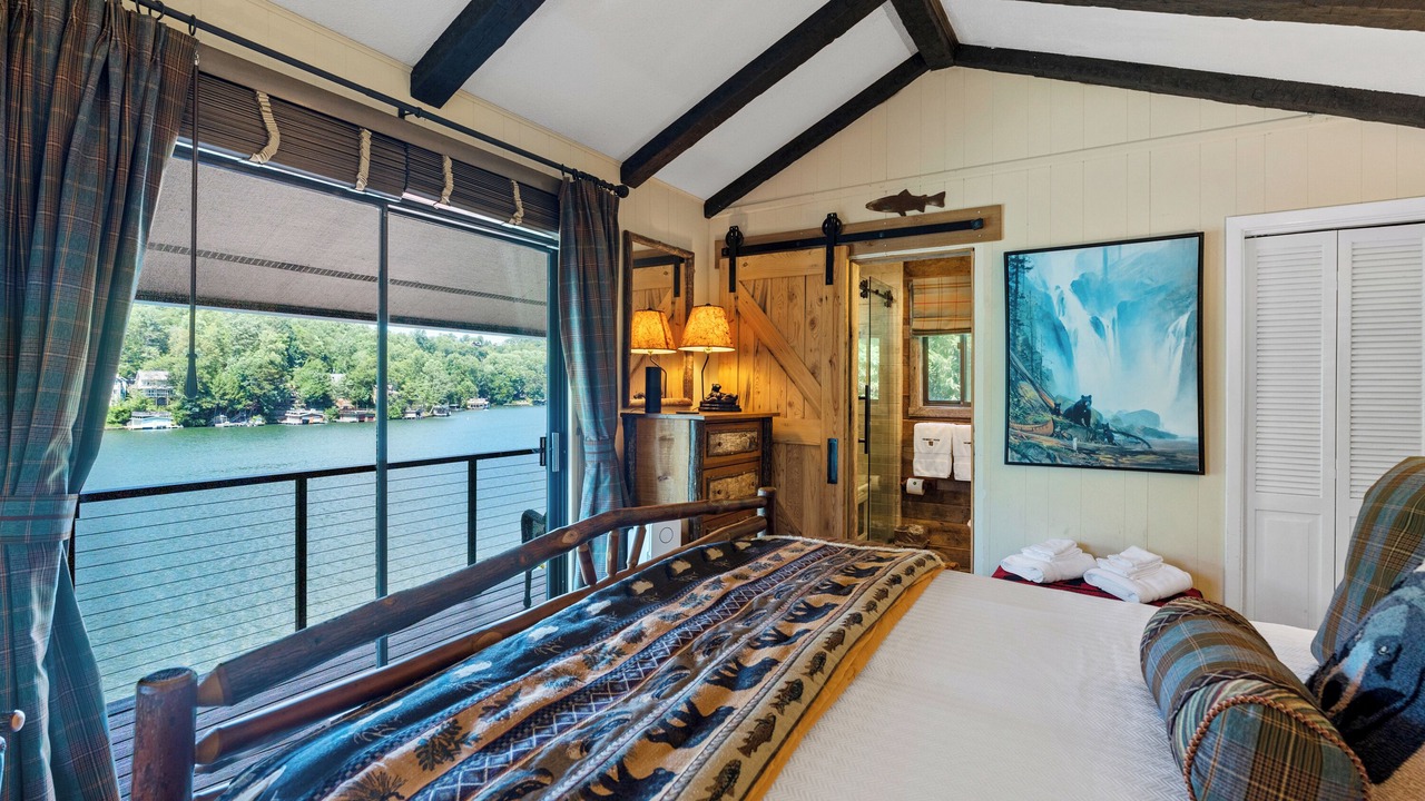 Photo of Bedroom in Lake Lure