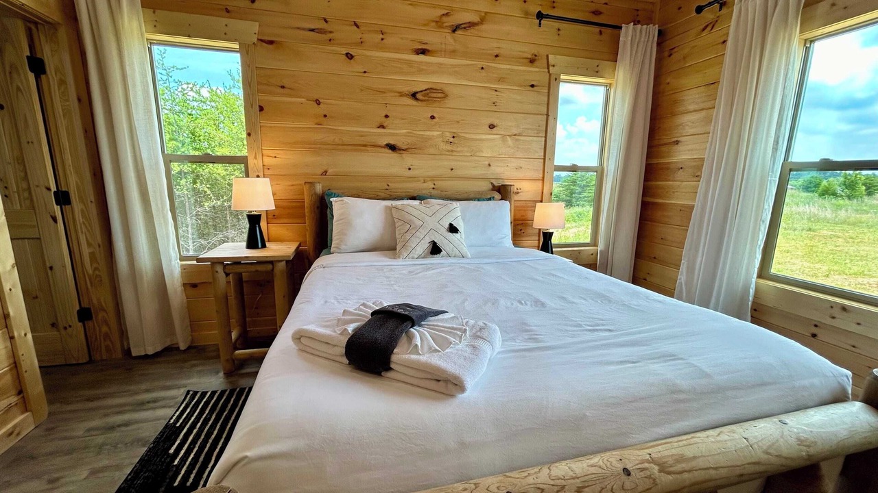 Photo of Bedroom in Rogers