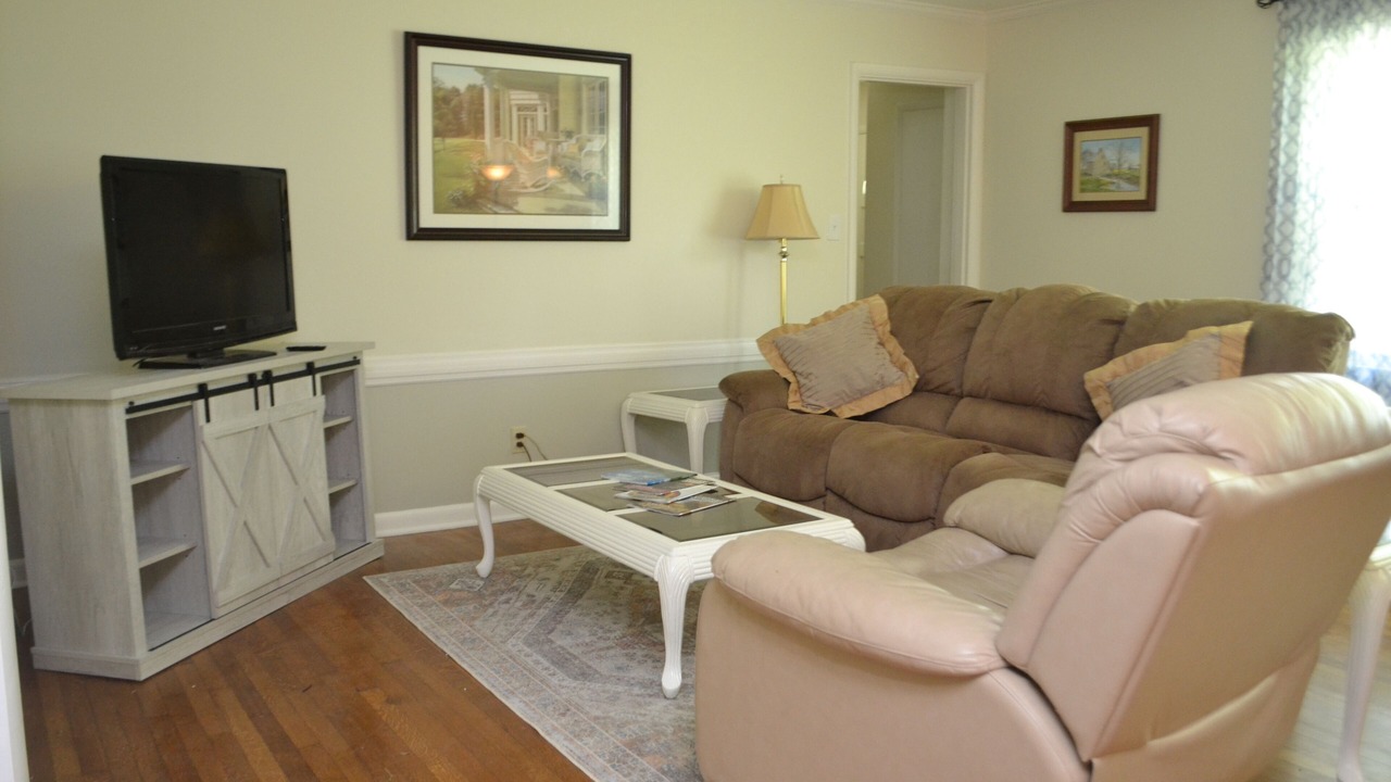 Photo of Livingroom in Lexington