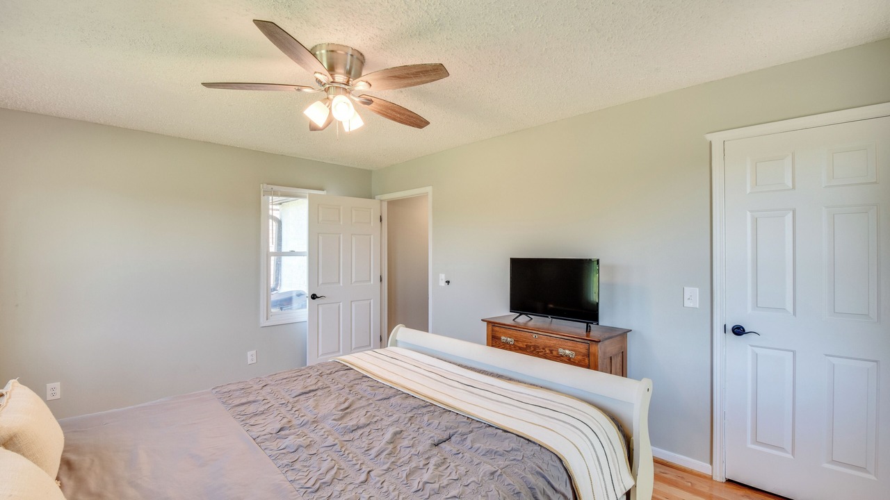 Photo of Bedroom in Oconee County