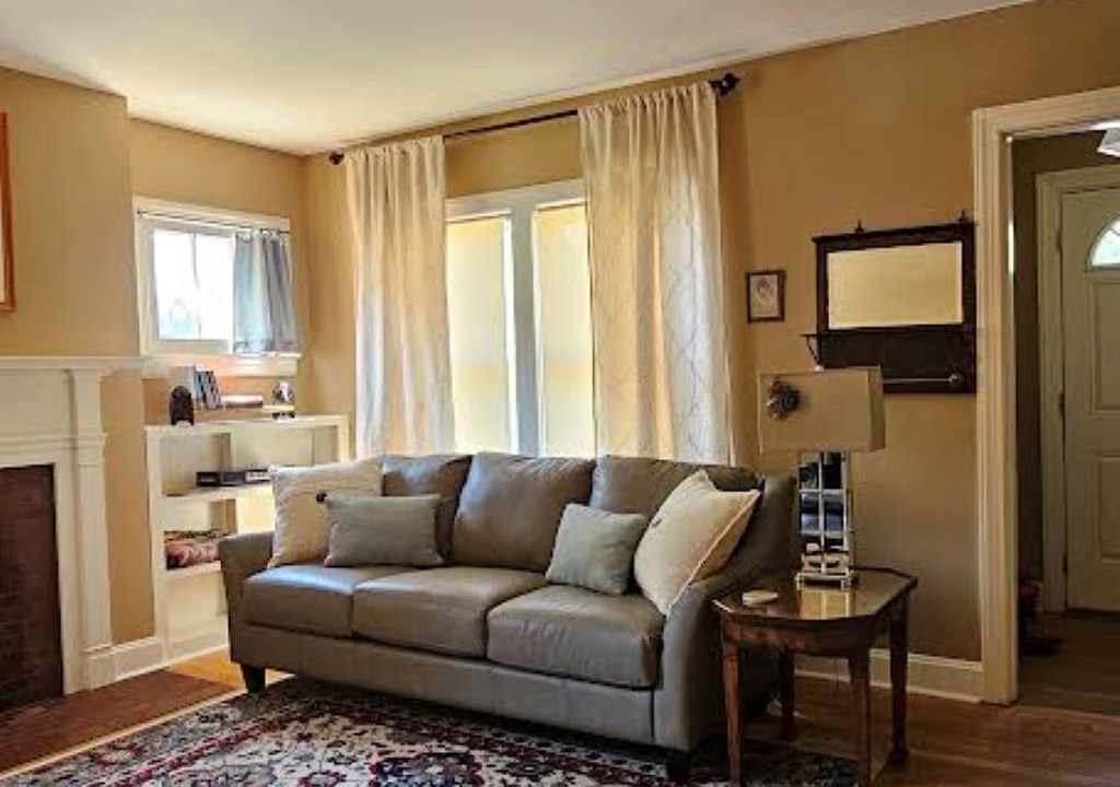 Photo of Livingroom in Morehead
