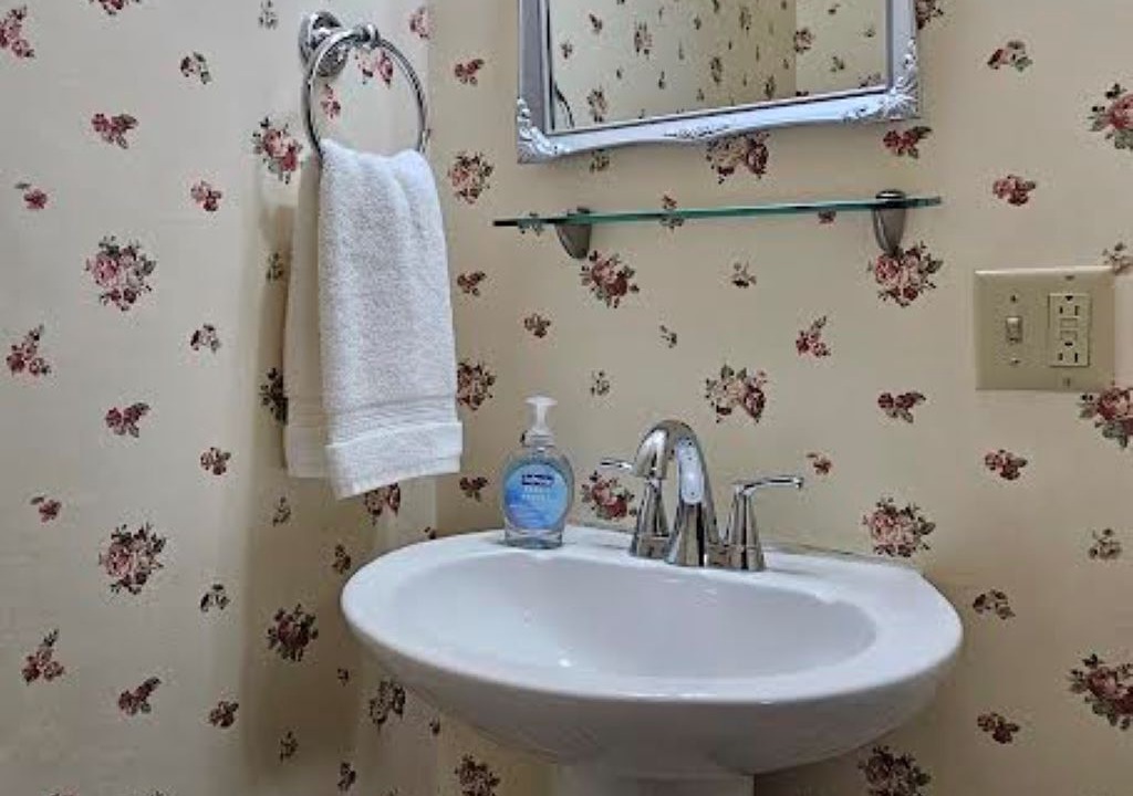 Photo of Bathroom in Morehead
