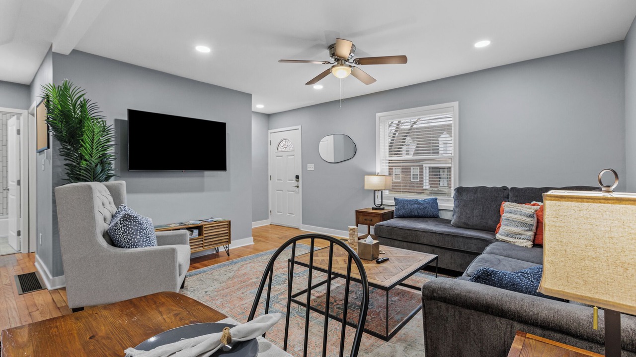 Photo of Livingroom in Northside District