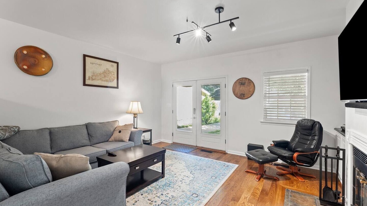 Photo of Livingroom in Historic South Hill