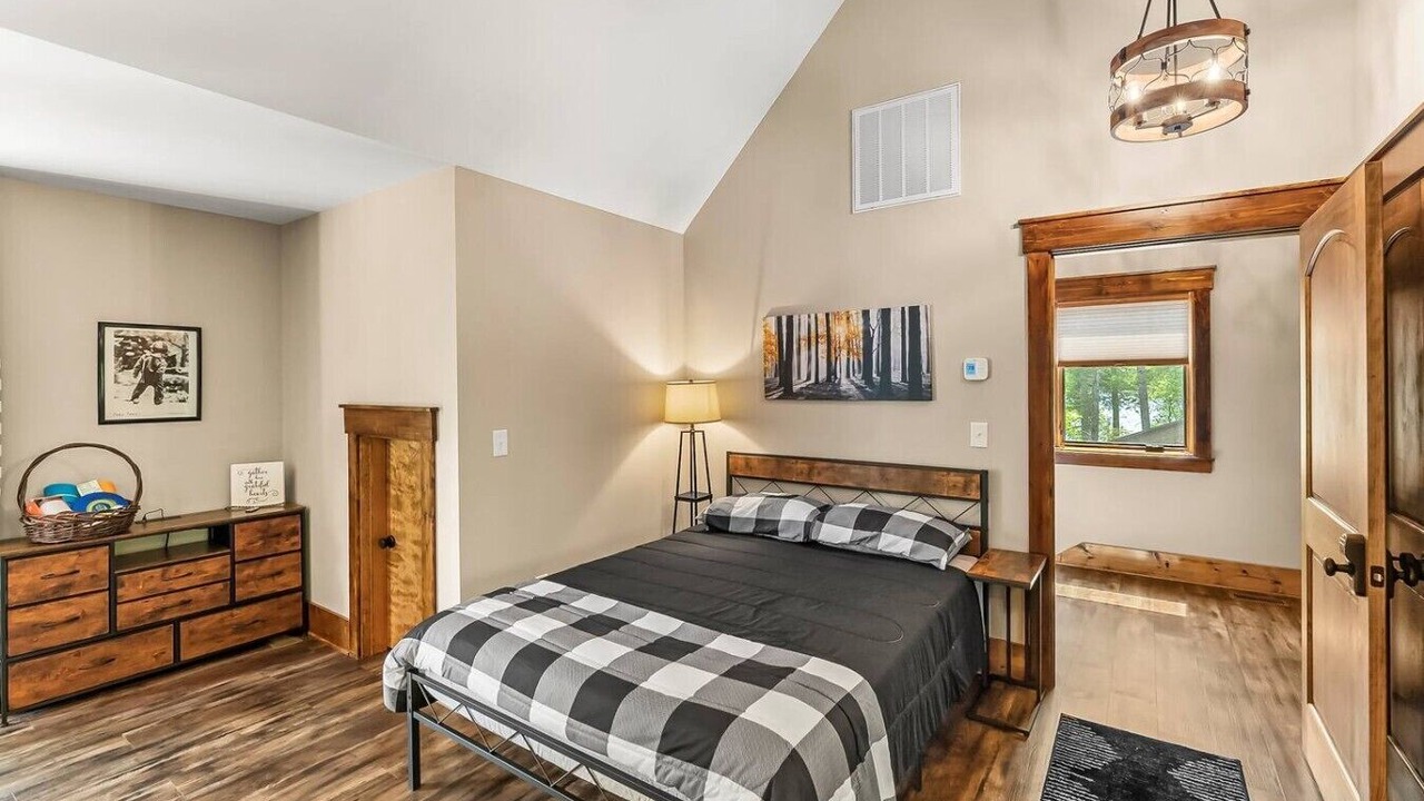Photo of Bedroom in Nebo