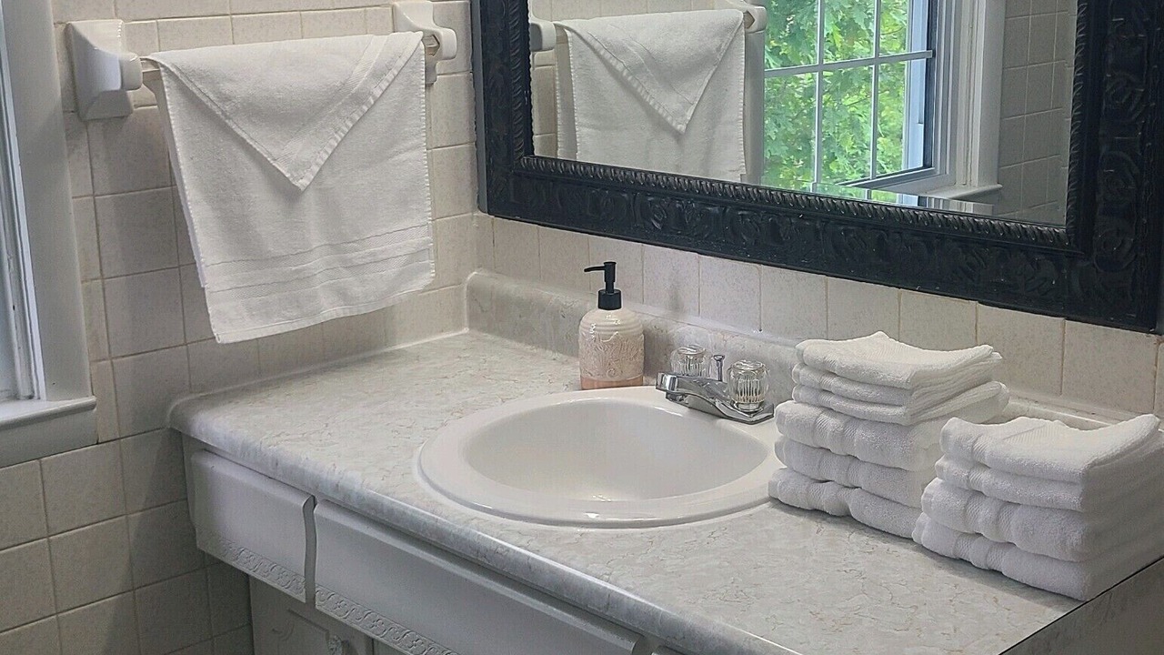 Photo of Bathroom in Dry Ridge