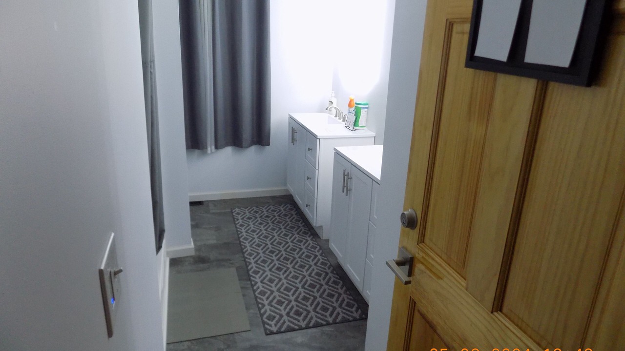 Photo of Bathroom in Haysi