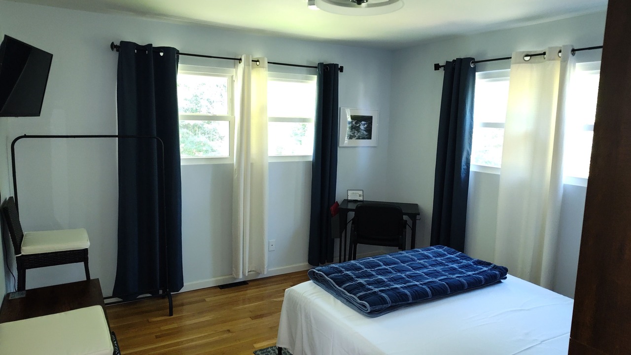 Photo of Bedroom in Haysi