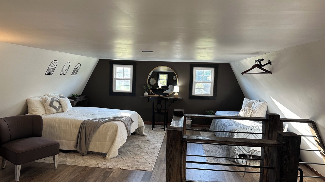 Photo of Bedroom in Laurel Springs