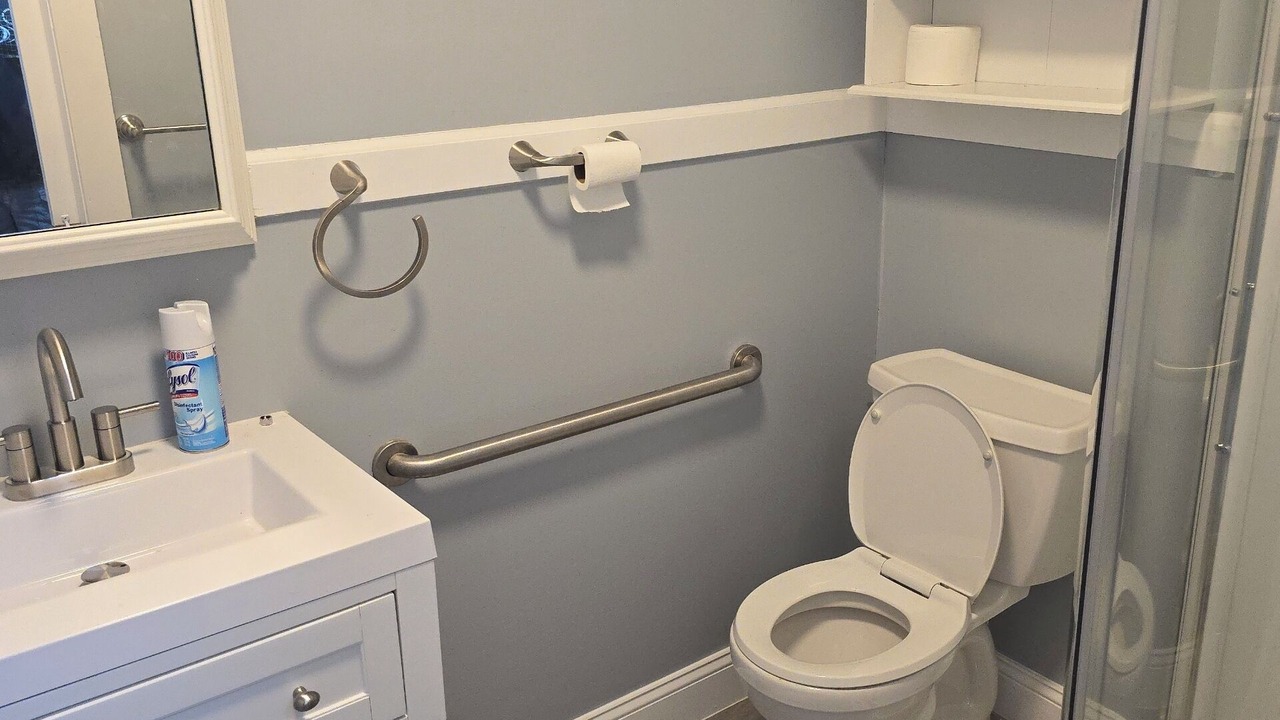 Photo of Bathroom in Charlton Heights
