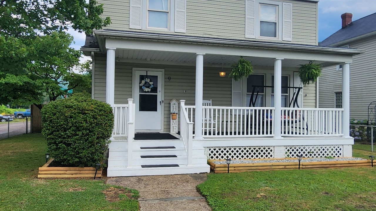 Photo of Outdoor in Charlton Heights