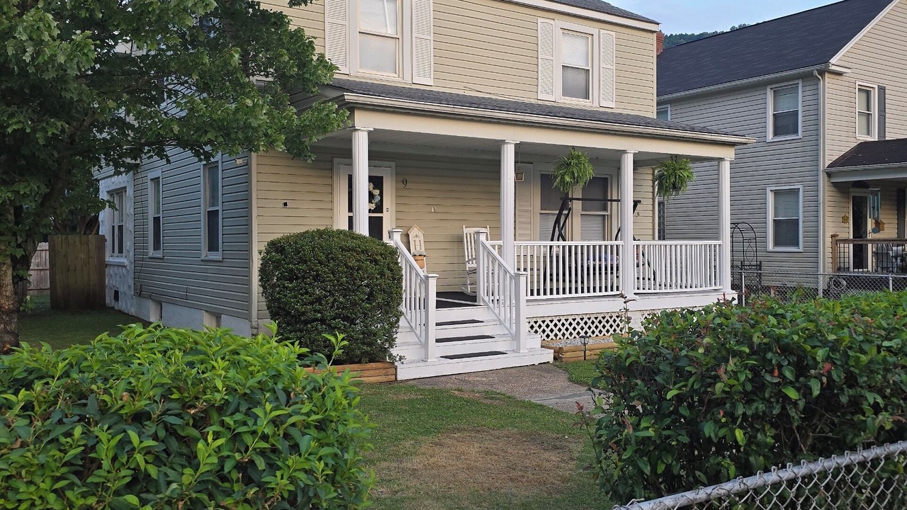 Photo of Outdoor in Charlton Heights
