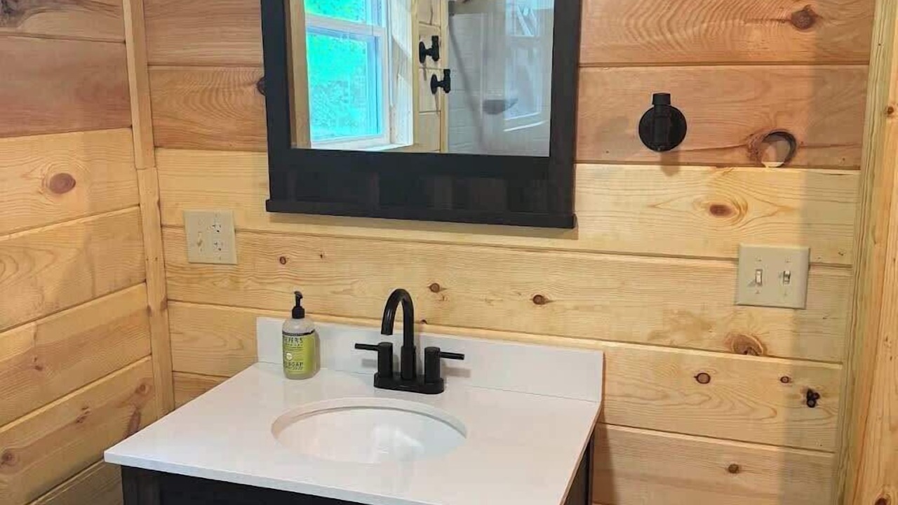 Photo of Bathroom in Campton