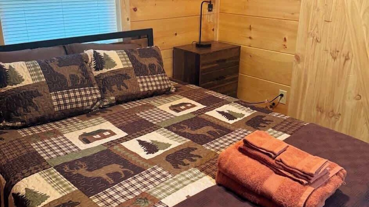Photo of Bedroom in Campton
