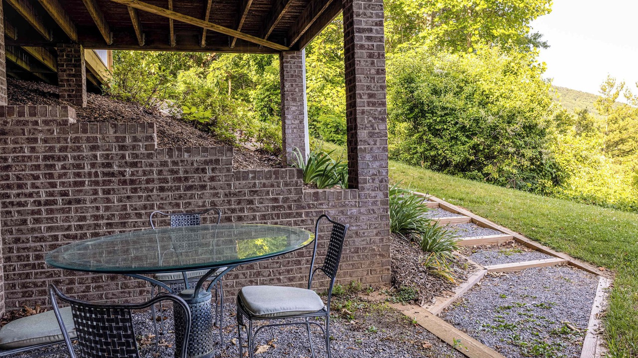 Photo of Outdoor in Black Mountain