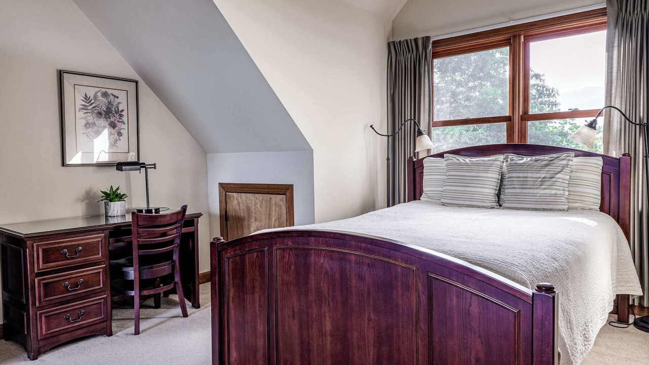 Photo of Bedroom in Black Mountain