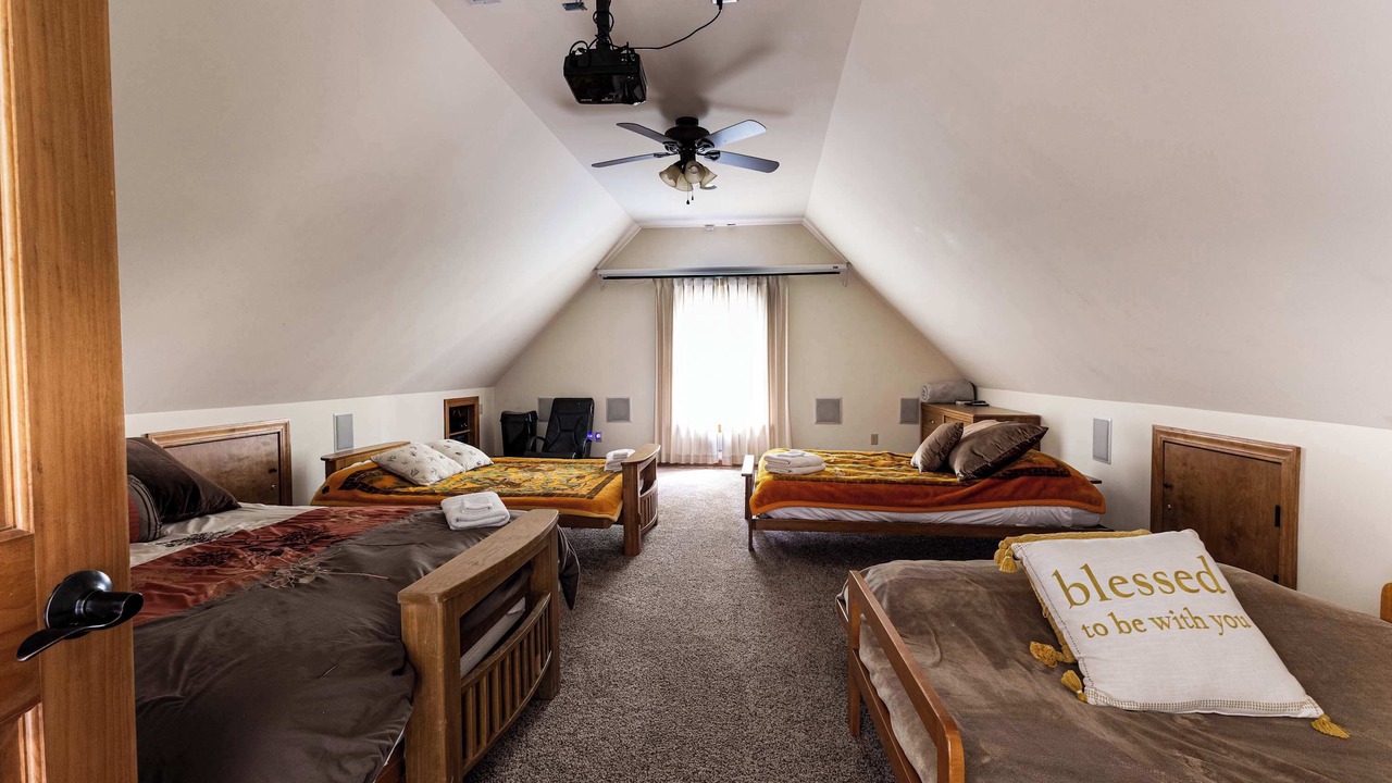 Photo of Bedroom in Black Mountain