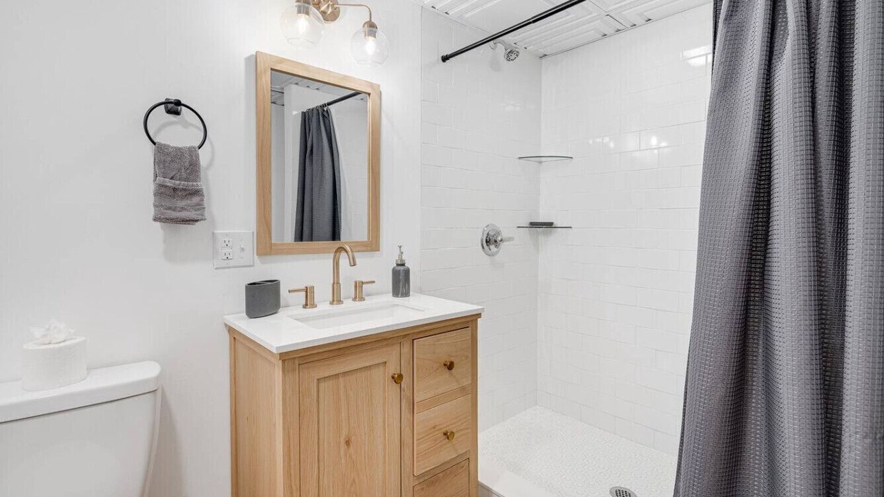 Photo of Bathroom in Blowing Rock