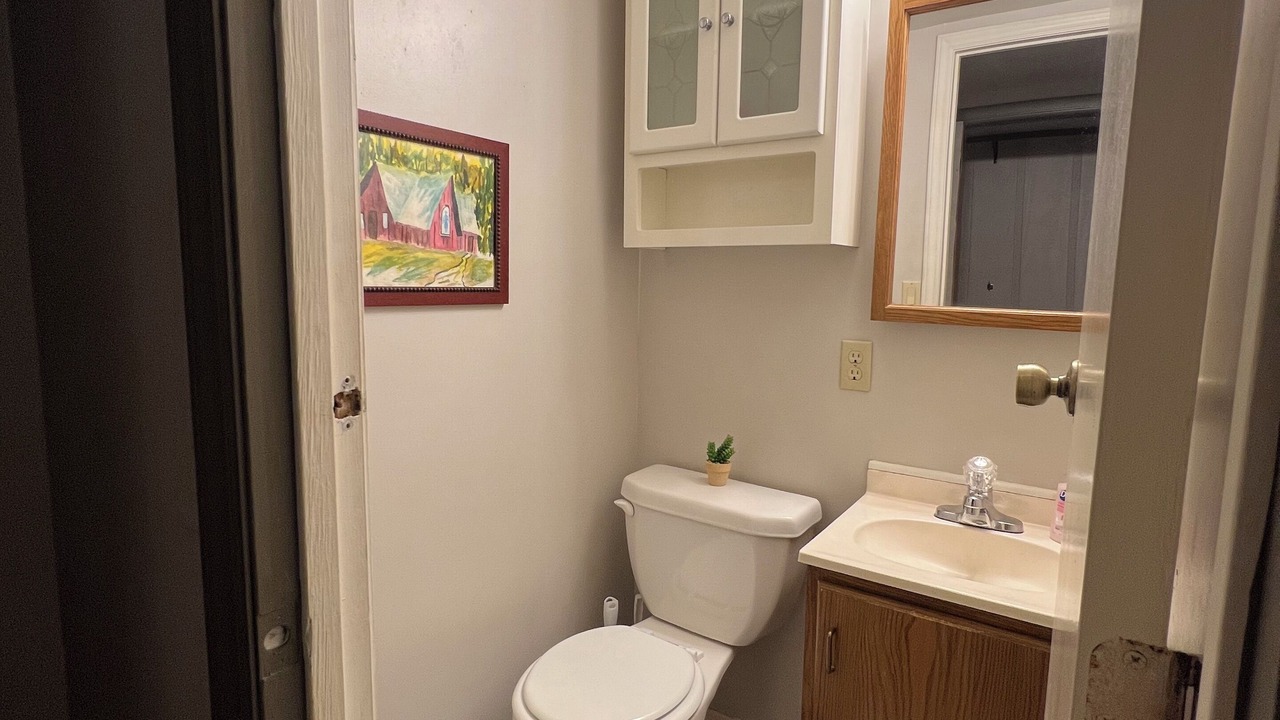 Photo of Bathroom in Newland
