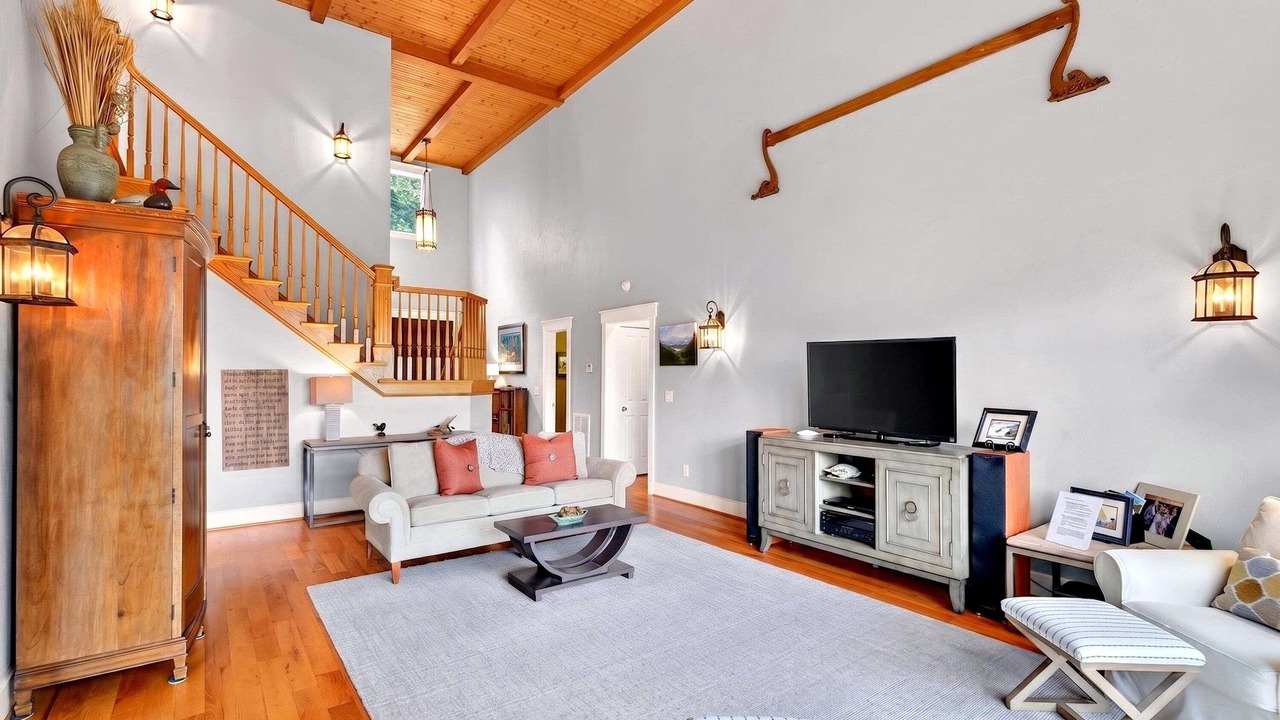 Photo of Bedroom in Laurel Ridge